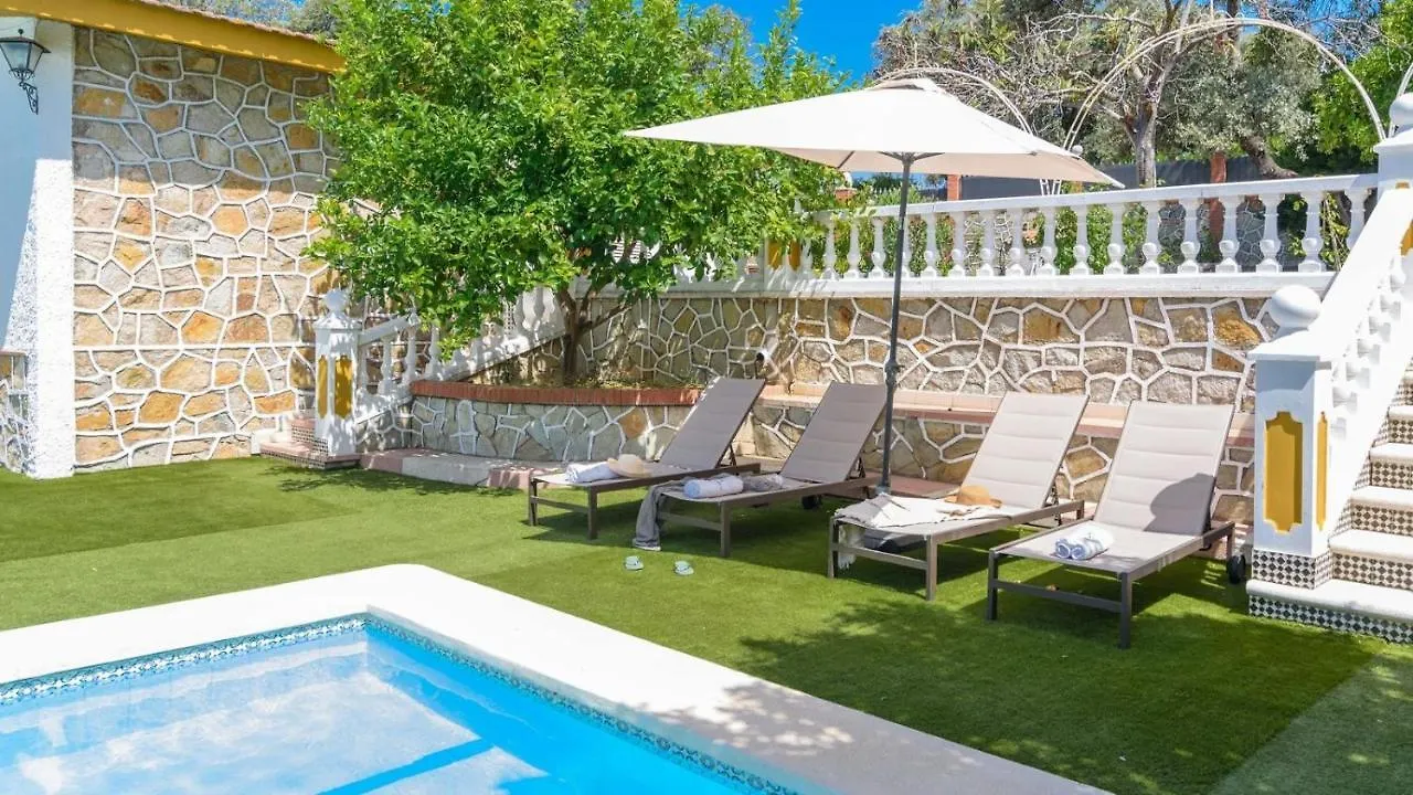 סביליה Casa Rural Cerca De Aracena Castillo De Las Guardas By Ruralidays ספרד